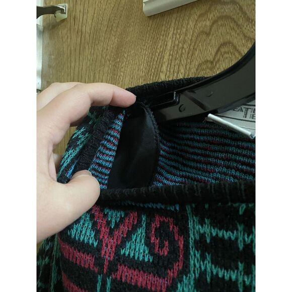 Geometric Patterned Sweater - Multicolor - Picture 10 of 10